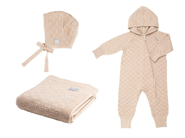 HAPPINESS Gift Set For Baby - Blanket, Romper and Bonnet — 8
