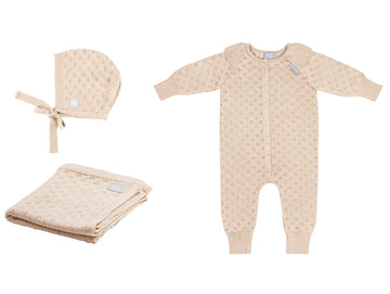 LOVE Gift Set For Baby - Blanket, Romper and Bonnet — 11
