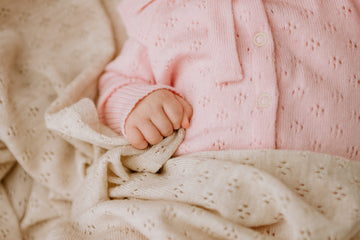 LOVE Gift Set For Baby - Blanket and Bonnet — 7