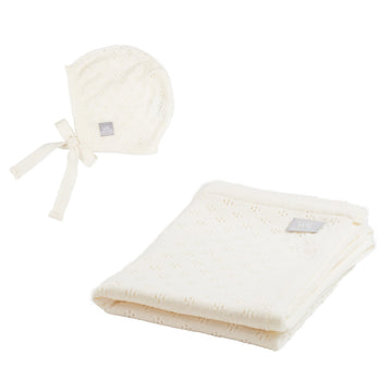 LOVE Gift Set For Baby - Blanket and Bonnet — 10